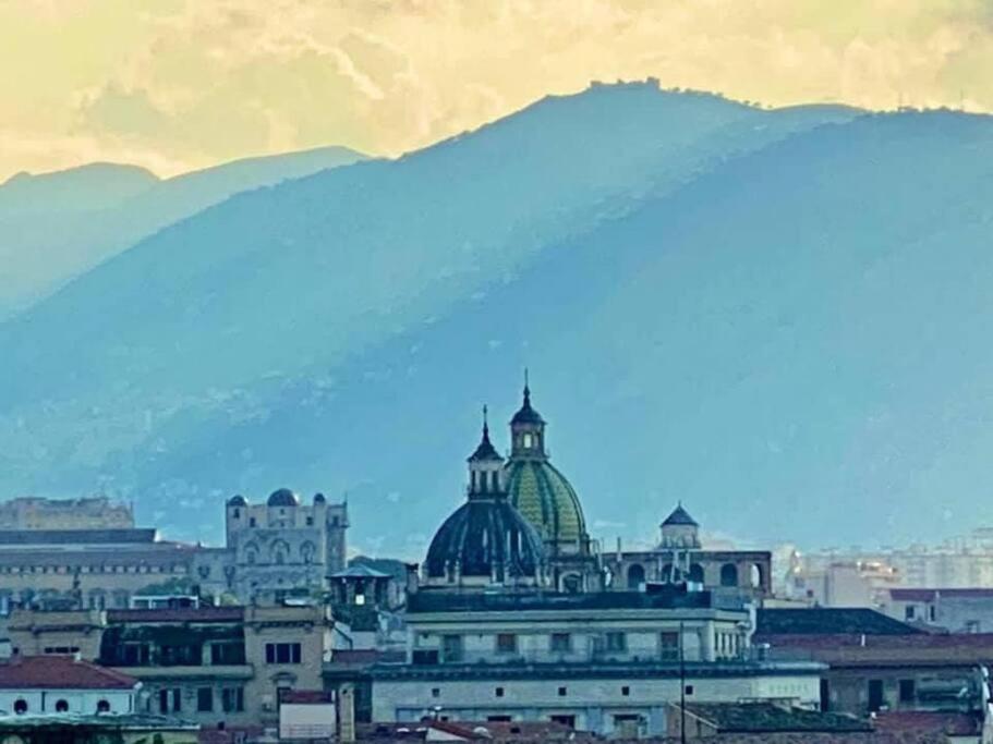 Donna Isabella A Ballaro Palermo Bagian luar foto