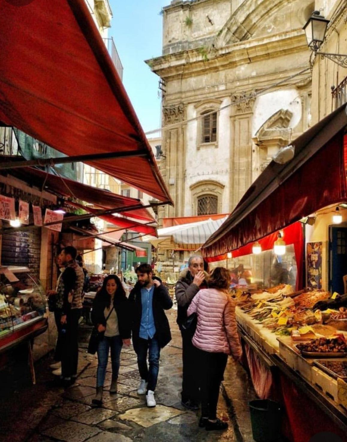 Donna Isabella A Ballaro Palermo Bagian luar foto